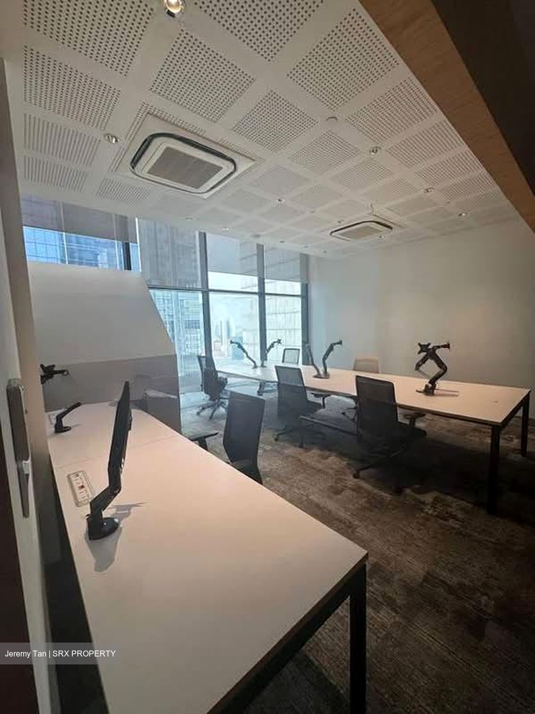 Tahir Building (D1), Office #589658951